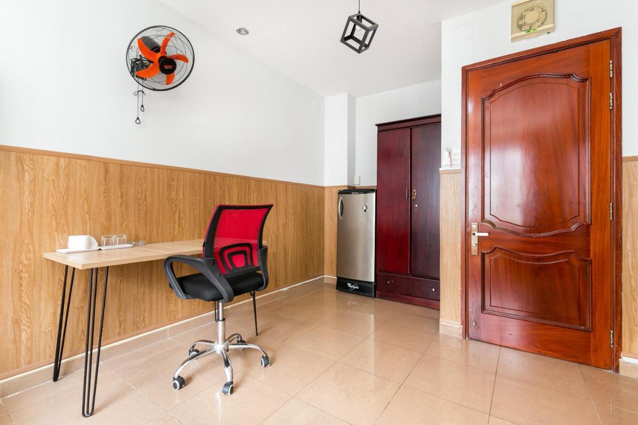 Oyo 369 Minh Anh Hotel Ho Chi Minh City Exterior photo