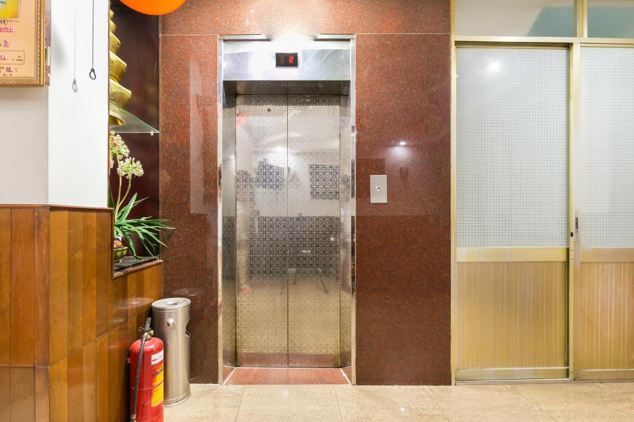 Oyo 369 Minh Anh Hotel Ho Chi Minh City Exterior photo